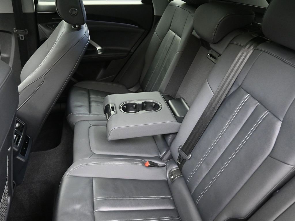 Certified 2025 Audi Q5 Premium Plus w/ Premium Plus image 21