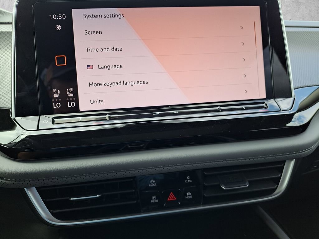 New 2025 Volkswagen Atlas Peak Edition SE image 9