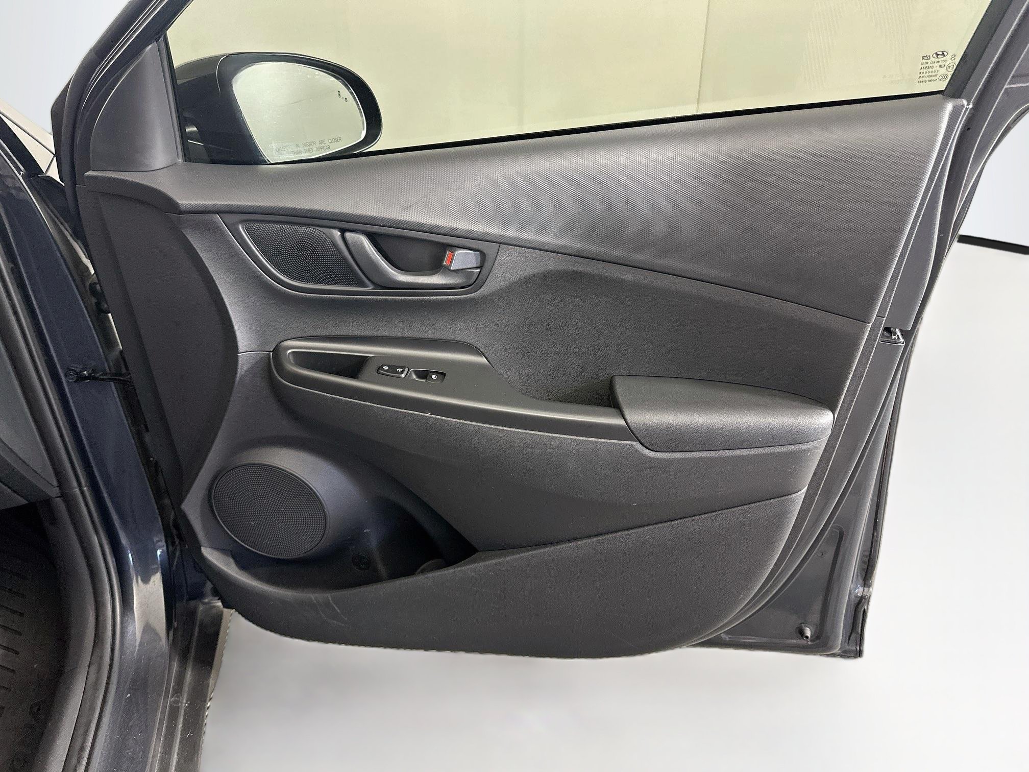 Used 2020 Hyundai Kona SEL AWD/4WD image 30