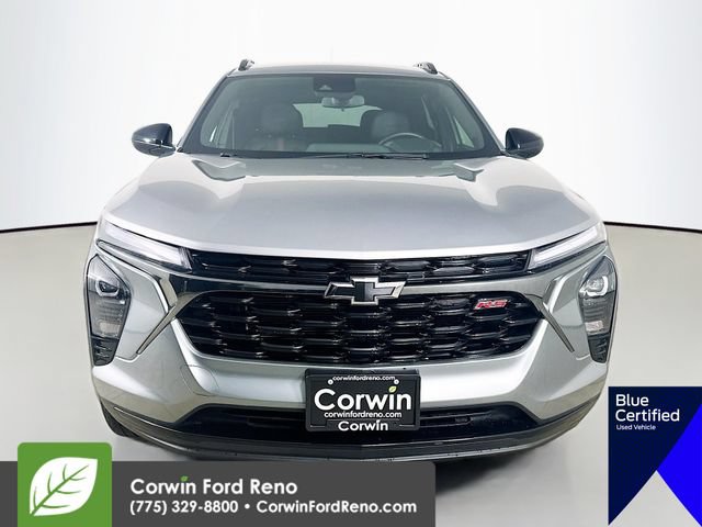 Used 2025 Chevrolet Trax RS w/ Driver Confidence Package FWD image 2
