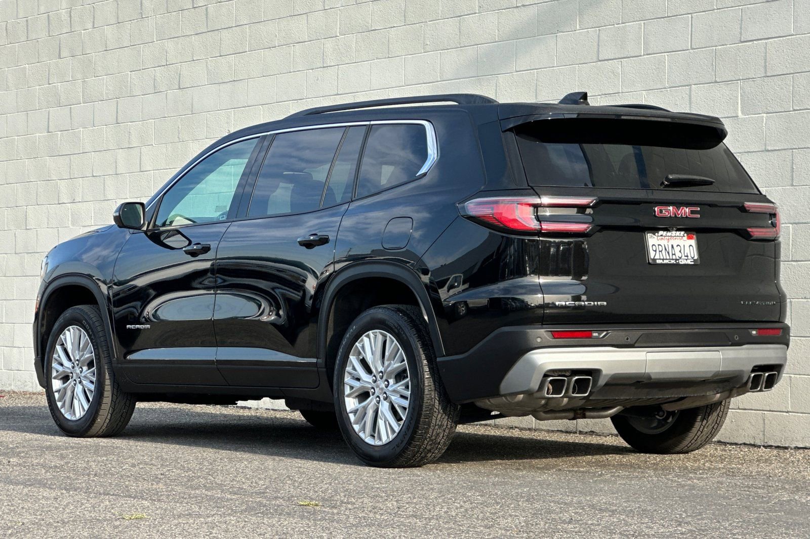 Used 2024 GMC Acadia Elevation w/ Luxury Package image 6