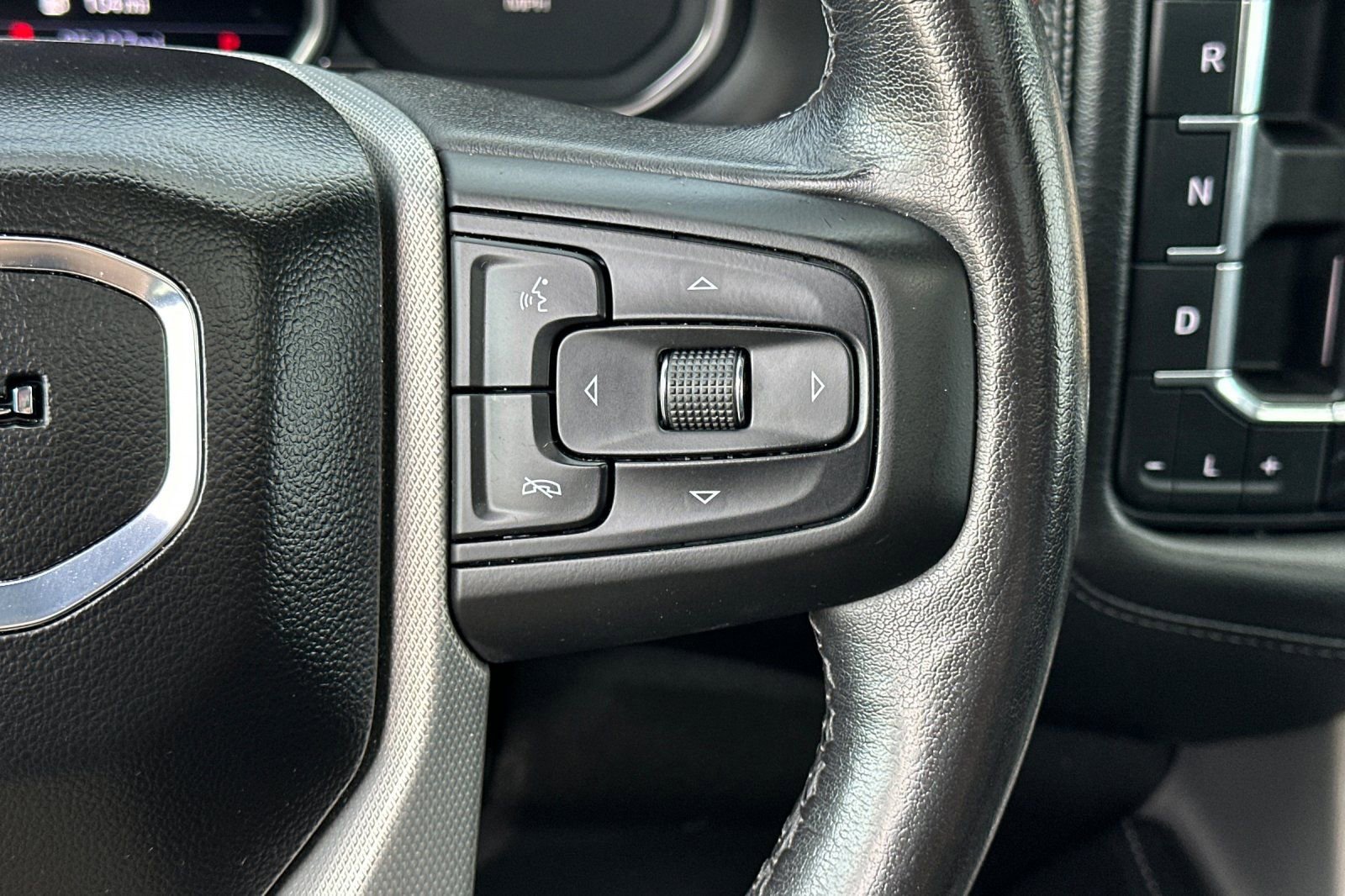 Used 2021 GMC Yukon Denali w/ Denali Ultimate Package AWD/4WD image 35