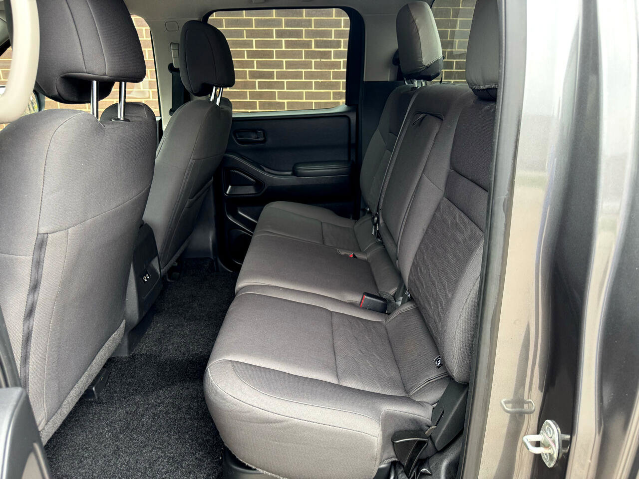 Used 2022 Nissan Frontier S image 6