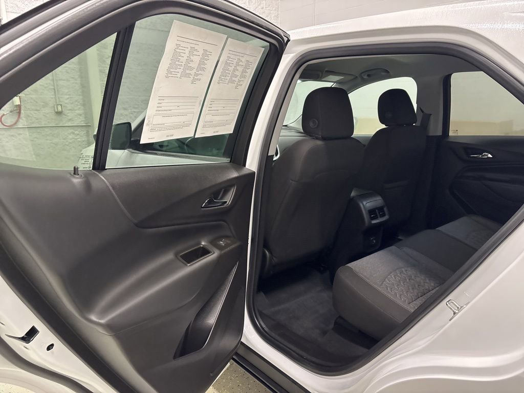 Used 2024 Chevrolet Equinox LT image 31