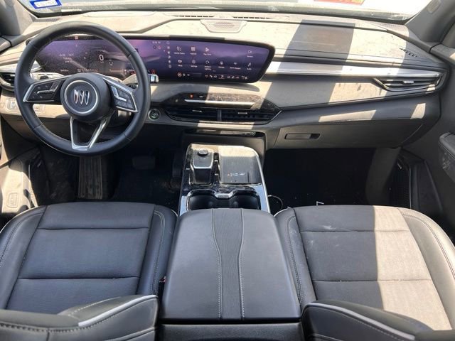 Used 2025 Buick Enclave Preferred AWD/4WD image 11