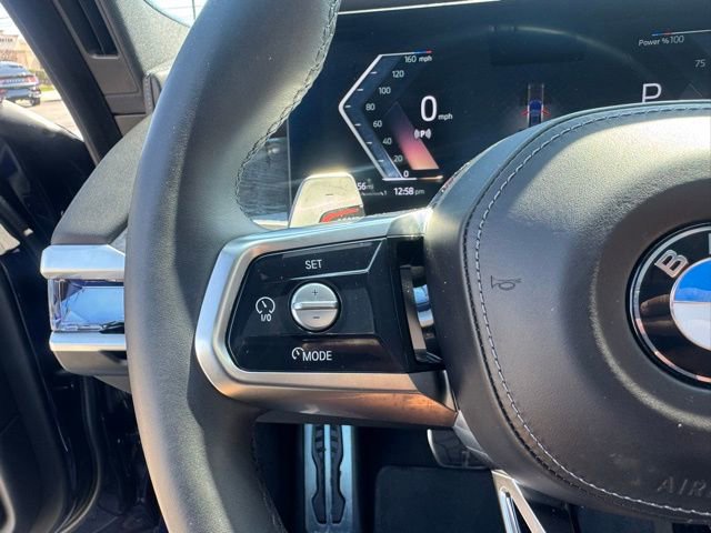 Used 2023 BMW 760i xDrive AWD/4WD image 25