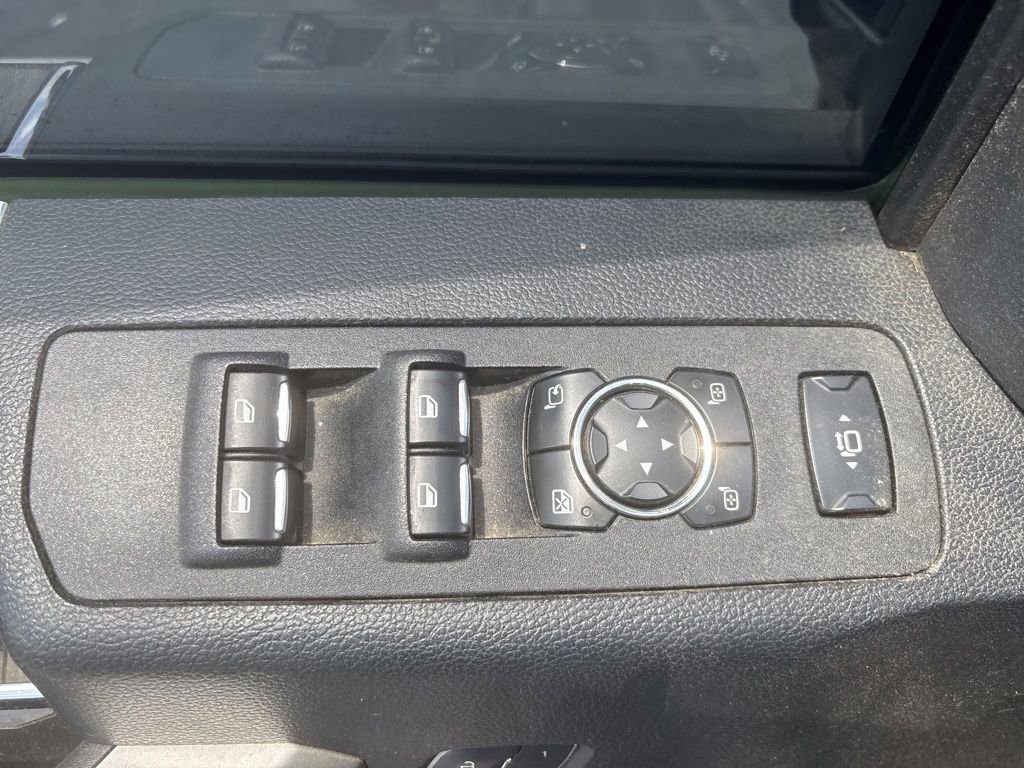 Used 2017 Ford F250 Lariat w/ Lariat Ultimate Package AWD/4WD image 7