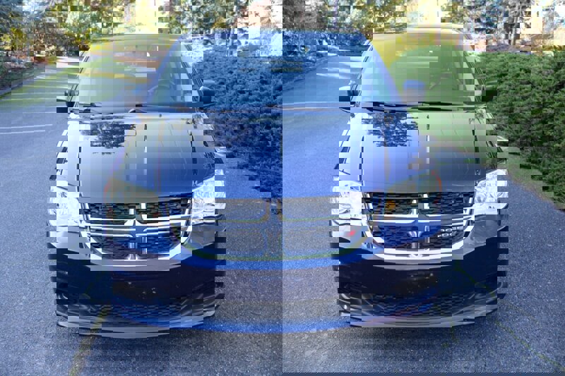 Used 2012 Dodge Grand Caravan SE image 8