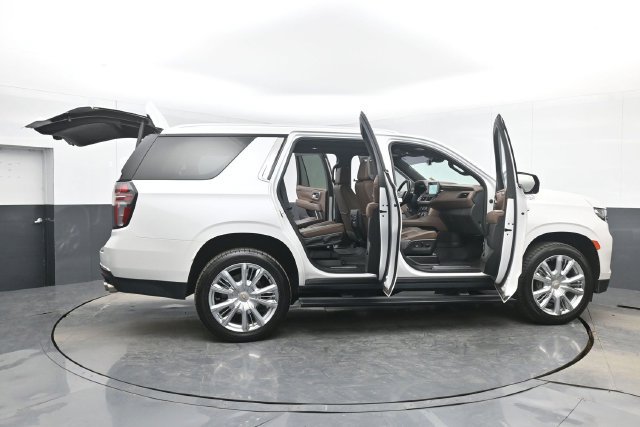 Used 2023 Chevrolet Tahoe High Country AWD/4WD image 57