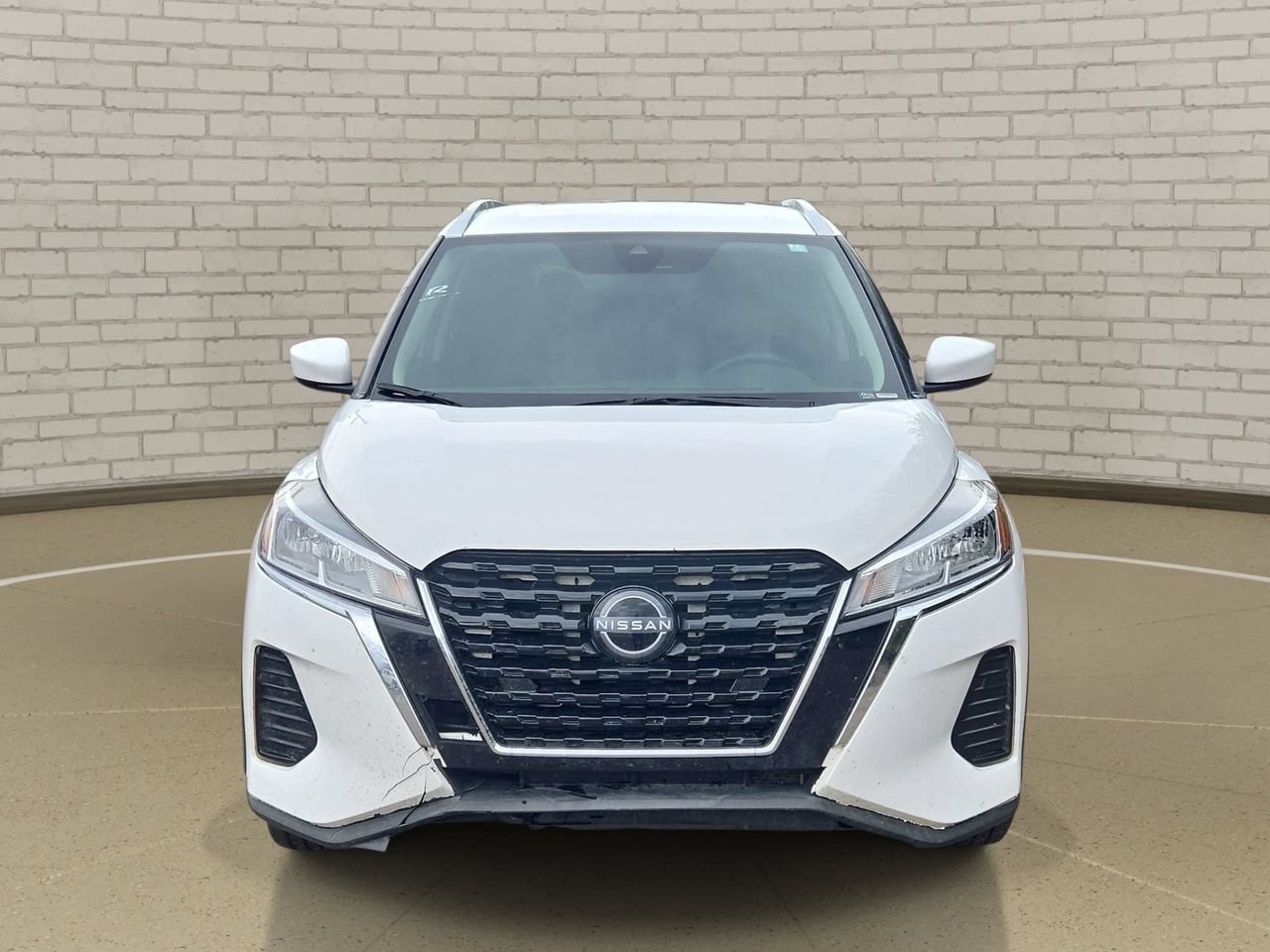Certified 2024 Nissan Kicks SV FWD image 2