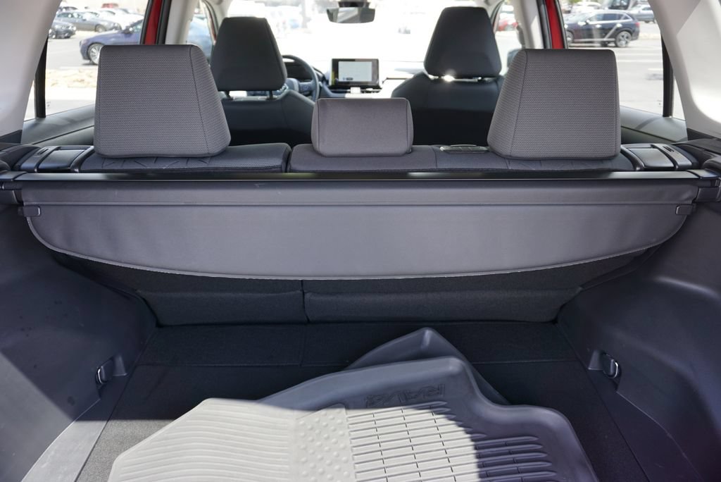 Used 2025 Toyota RAV4 XLE w/ Convenience Package FWD image 34