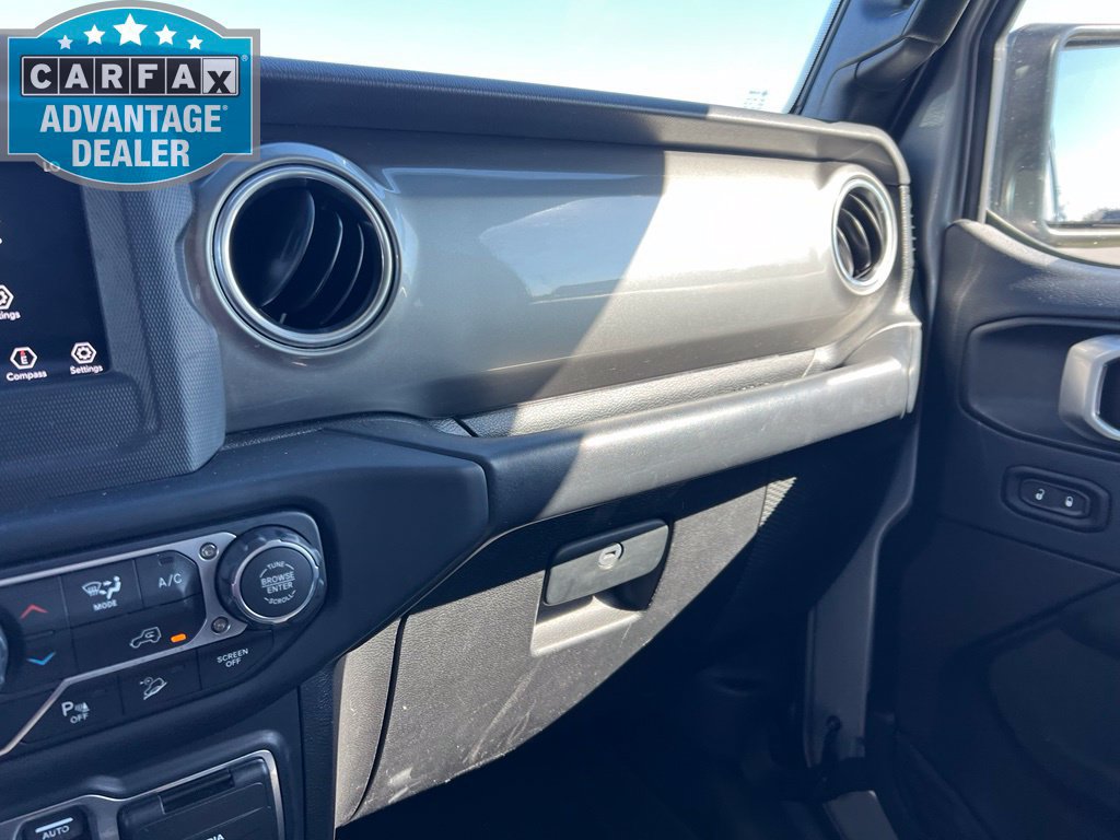 Used 2019 Jeep Wrangler Unlimited Sahara w/ Safety Group AWD/4WD image 16