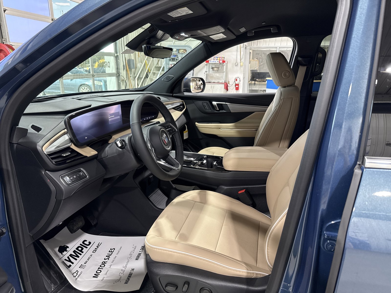 New 2026 Buick Enclave Preferred w/ Power Package image 2