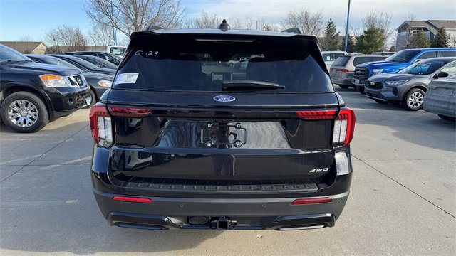 New 2026 Ford Explorer ST-Line w/ ST-Line Street Pack image 8