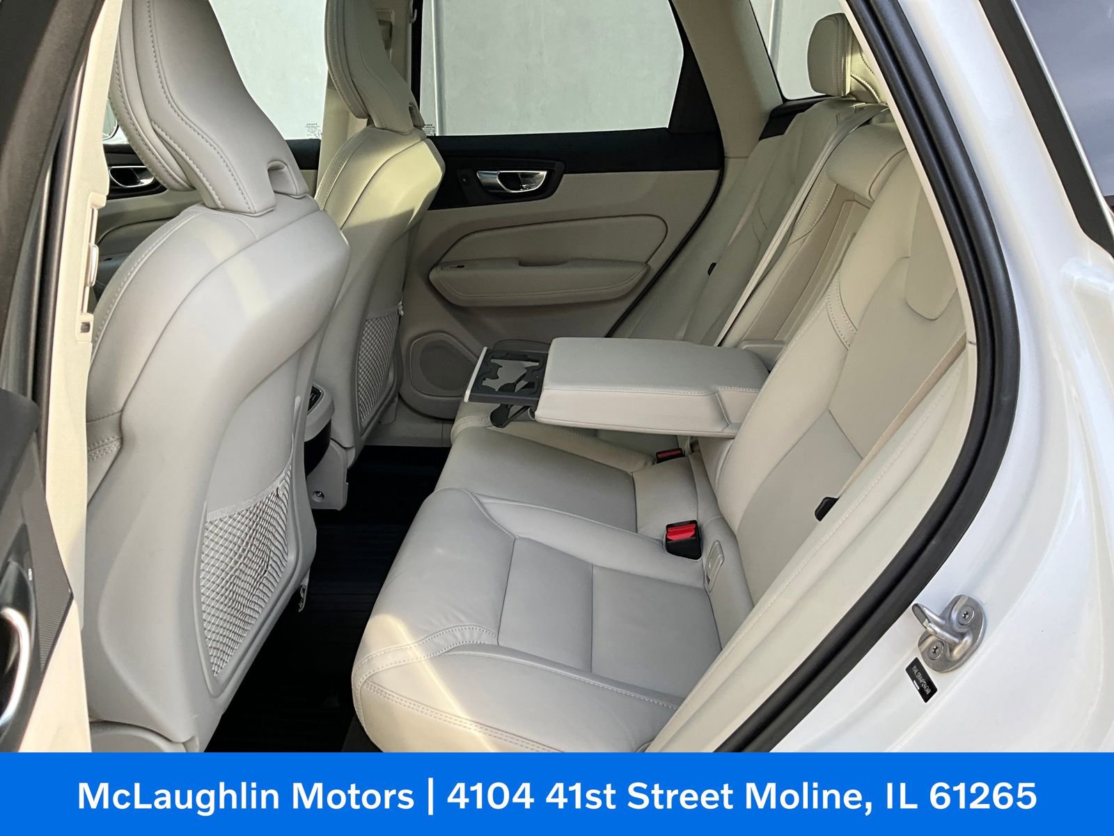 Certified 2023 Volvo XC60 B5 Ultimate w/ Climate Package AWD/4WD image 10