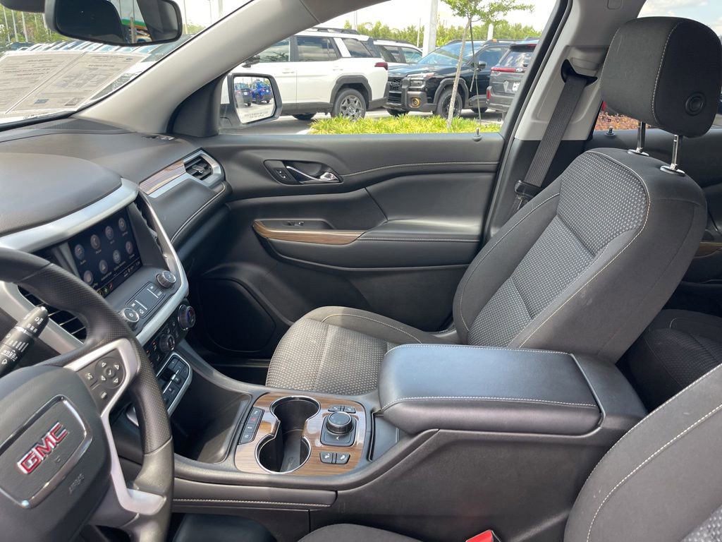 Used 2022 GMC Acadia SLE w/ Driver Convenience Package FWD image 17