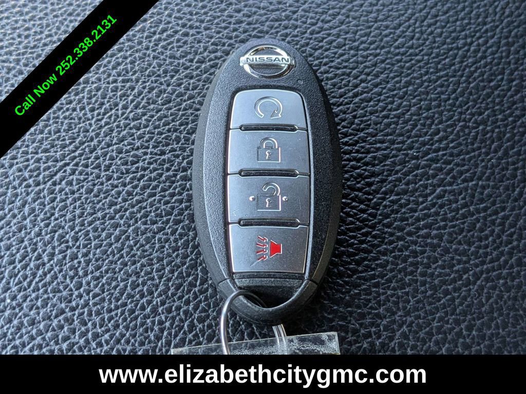 Used 2021 Nissan Titan PRO-4X w/ Pro-4x Convenience Package image 39