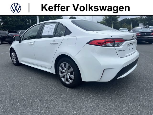 Used 2020 Toyota Corolla LE FWD image 3