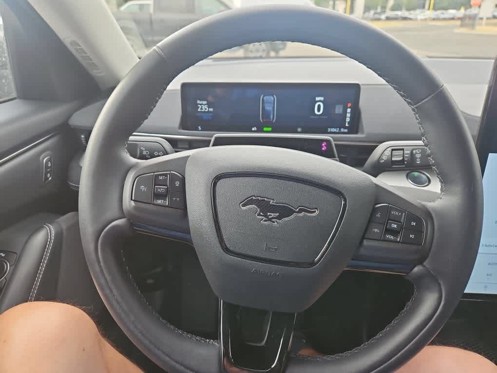 Certified 2023 Ford Mustang Mach-E Select AWD/4WD image 15