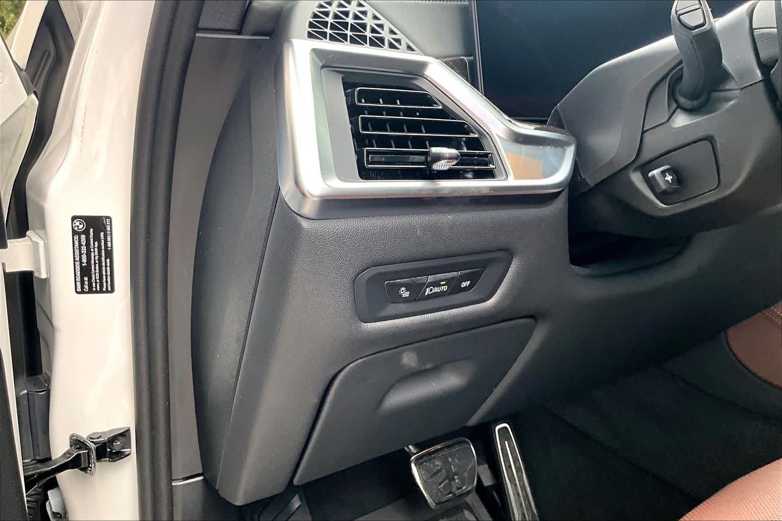 Used 2026 BMW X5 sDrive40i w/ M Sport Package RWD image 30