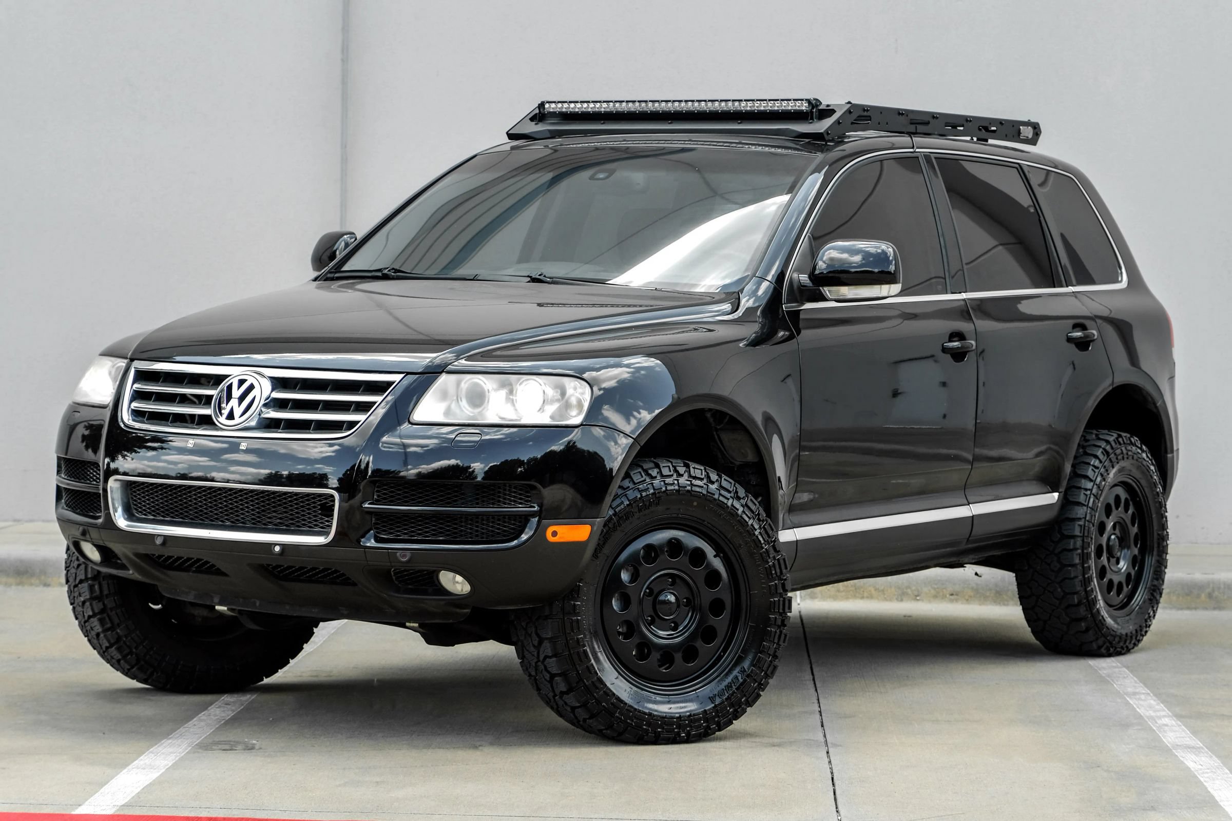 Used 2006 Volkswagen Touareg V10 TDI AWD/4WD image 9