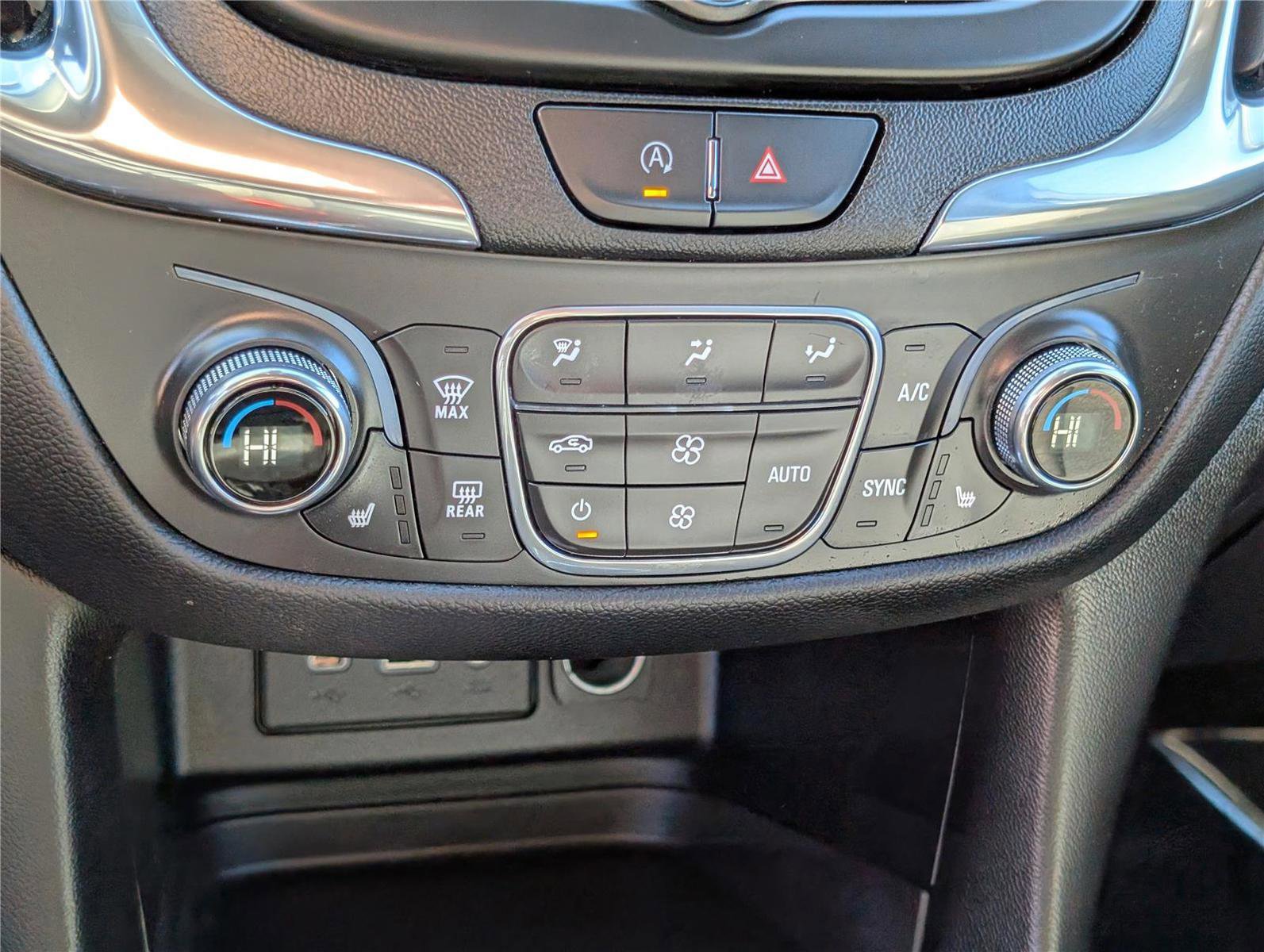 Used 2022 Chevrolet Equinox LT image 27