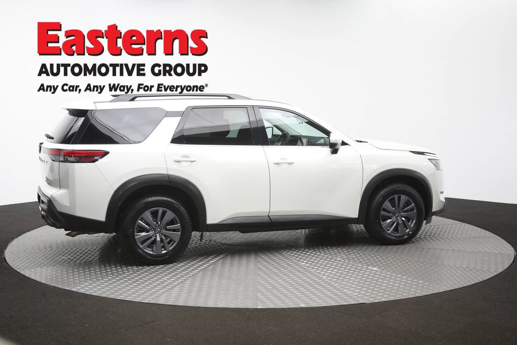 Used 2023 Nissan Pathfinder SV w/ SV Premium Package AWD/4WD image 46