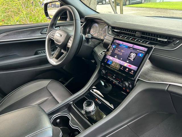 Certified 2025 Jeep Grand Cherokee Limited w/ MOPAR Finishing Package image 39