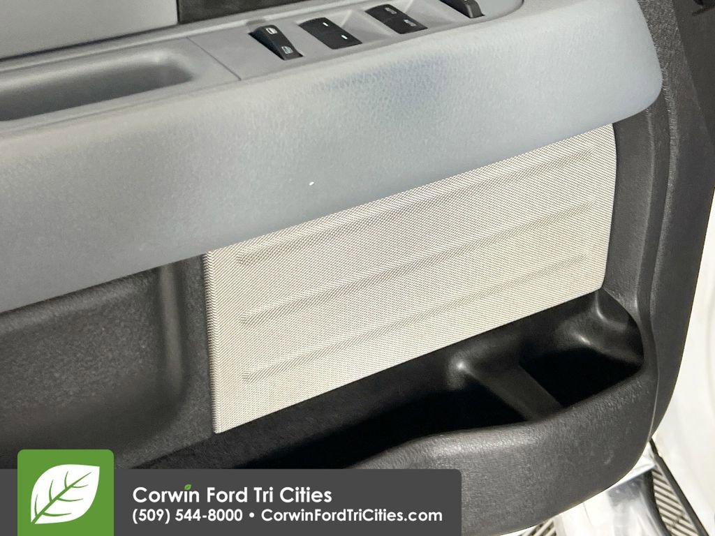 Used 2013 Ford F150 XLT w/ Mid Equipment Group image 12