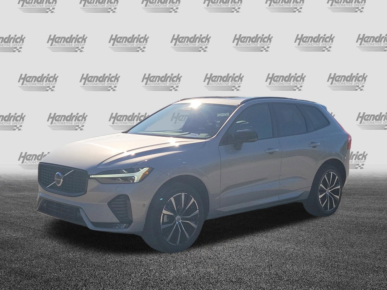 Used 2025 Volvo XC60 B5 Plus image 5