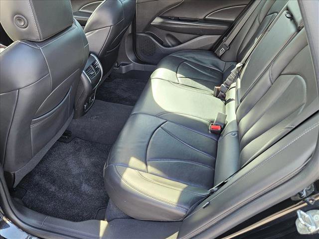 Used 2018 Buick LaCrosse Avenir w/ Driver Confidence Package #2 image 18