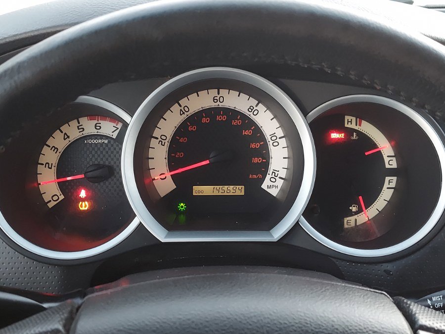 Used 2012 Toyota Tacoma 4x4 Double Cab w/ TRD Sport Pkg image 15