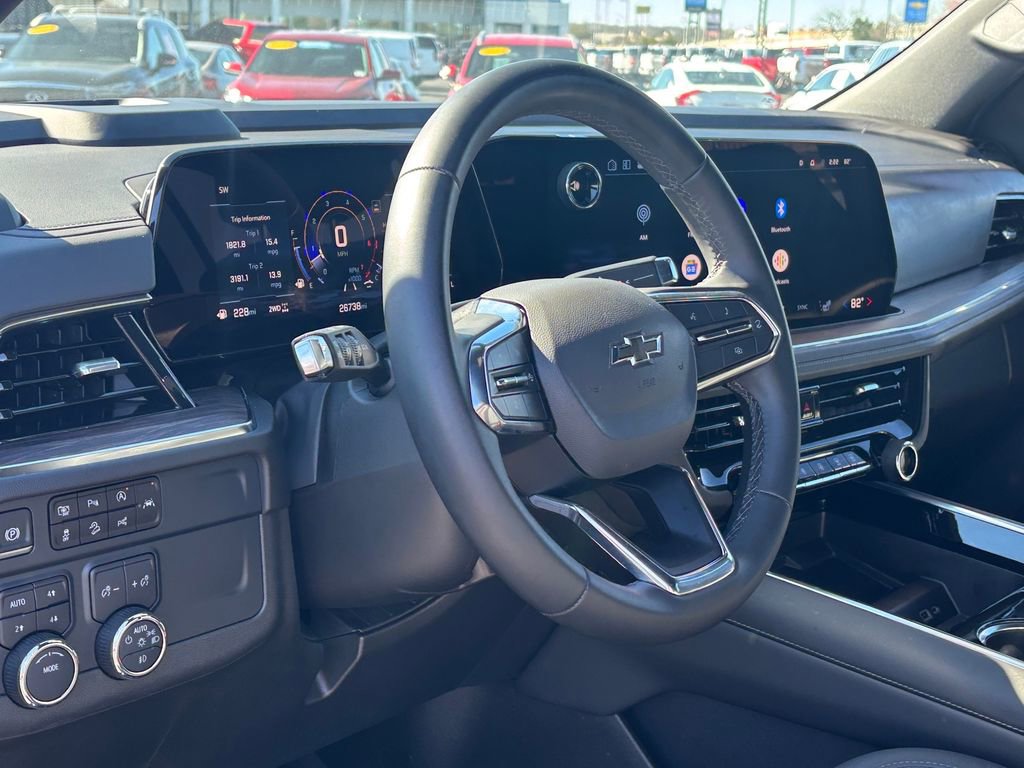 Certified 2025 Chevrolet Suburban Z71 image 8