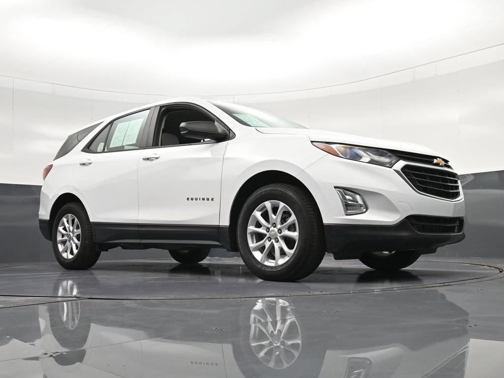 Used 2020 Chevrolet Equinox LS FWD image 28