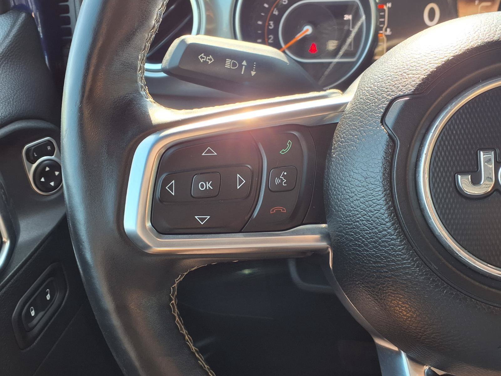 Used 2018 Jeep Wrangler Unlimited Sahara AWD/4WD image 16