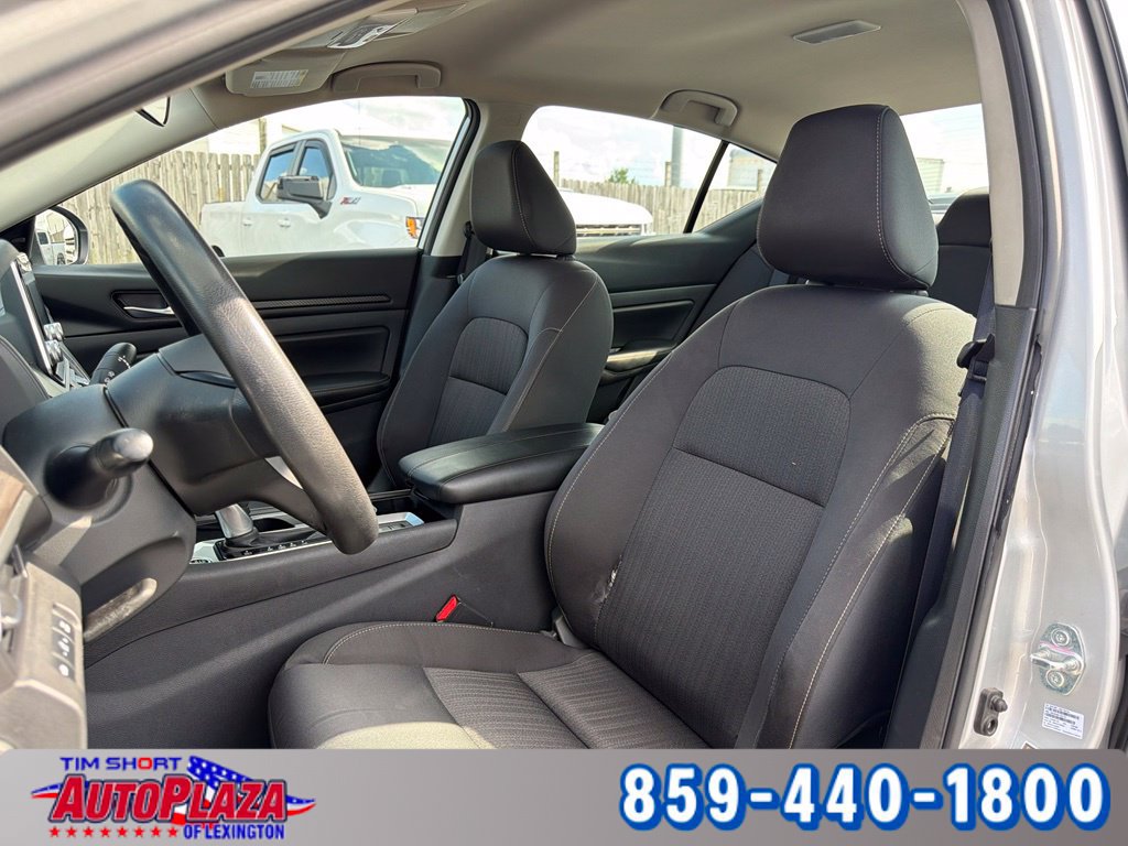 Used 2024 Nissan Altima 2.5 SV AWD/4WD image 25
