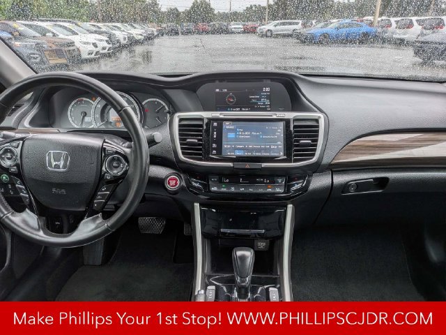 Used 2017 Honda Accord EX-L image 13