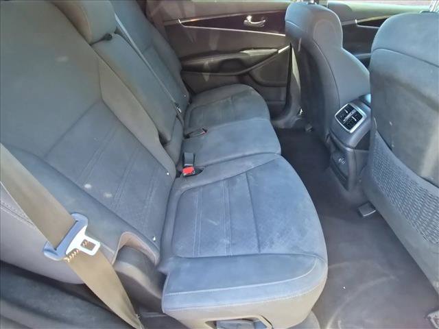Used 2019 Kia Sorento L FWD image 18
