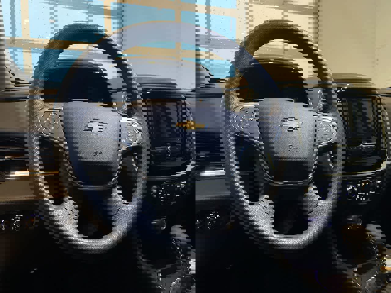 Used 2021 Chevrolet Traverse LS image 14