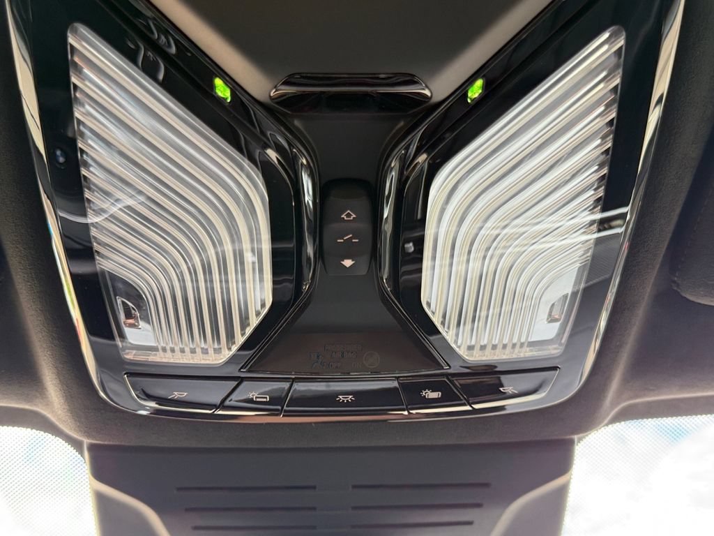 Used 2024 BMW X7 M60i w/ Executive Package AWD/4WD image 29
