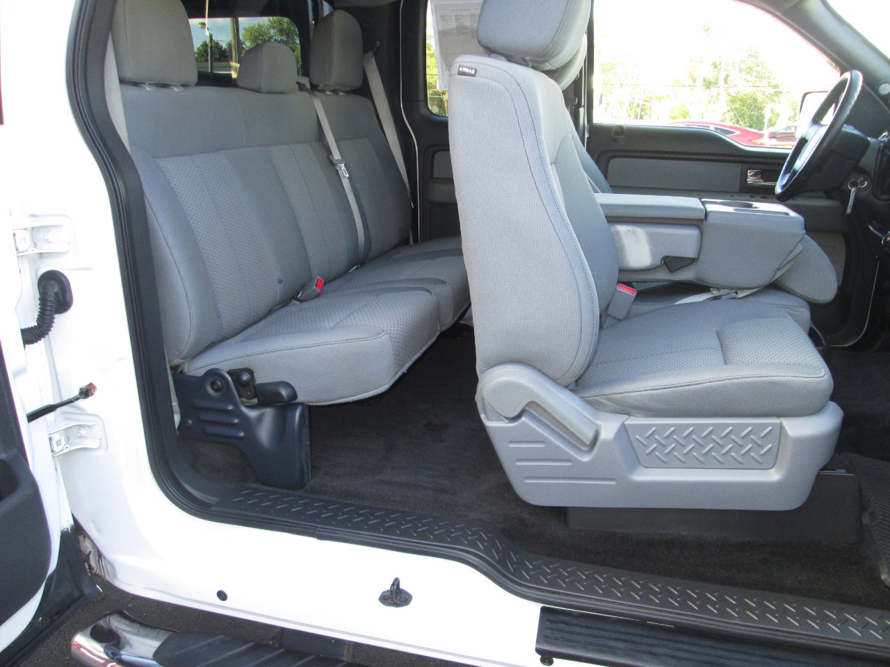 Used 2013 Ford F150 XLT w/ XLT Chrome Pkg image 37