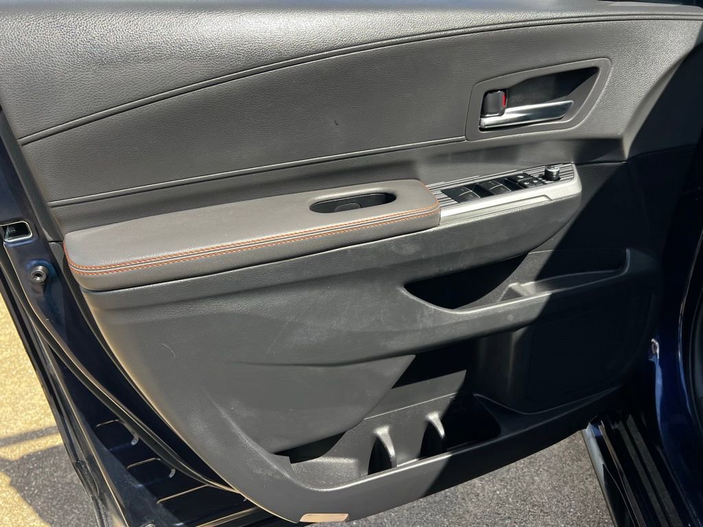 Used 2022 Toyota Sienna XSE image 41