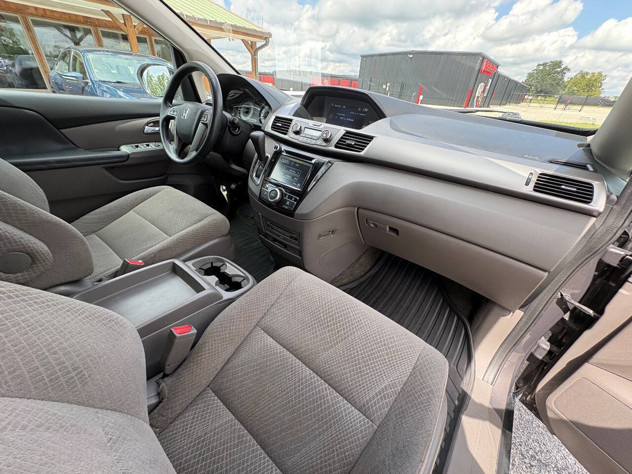 Used 2016 Honda Odyssey SE image 24