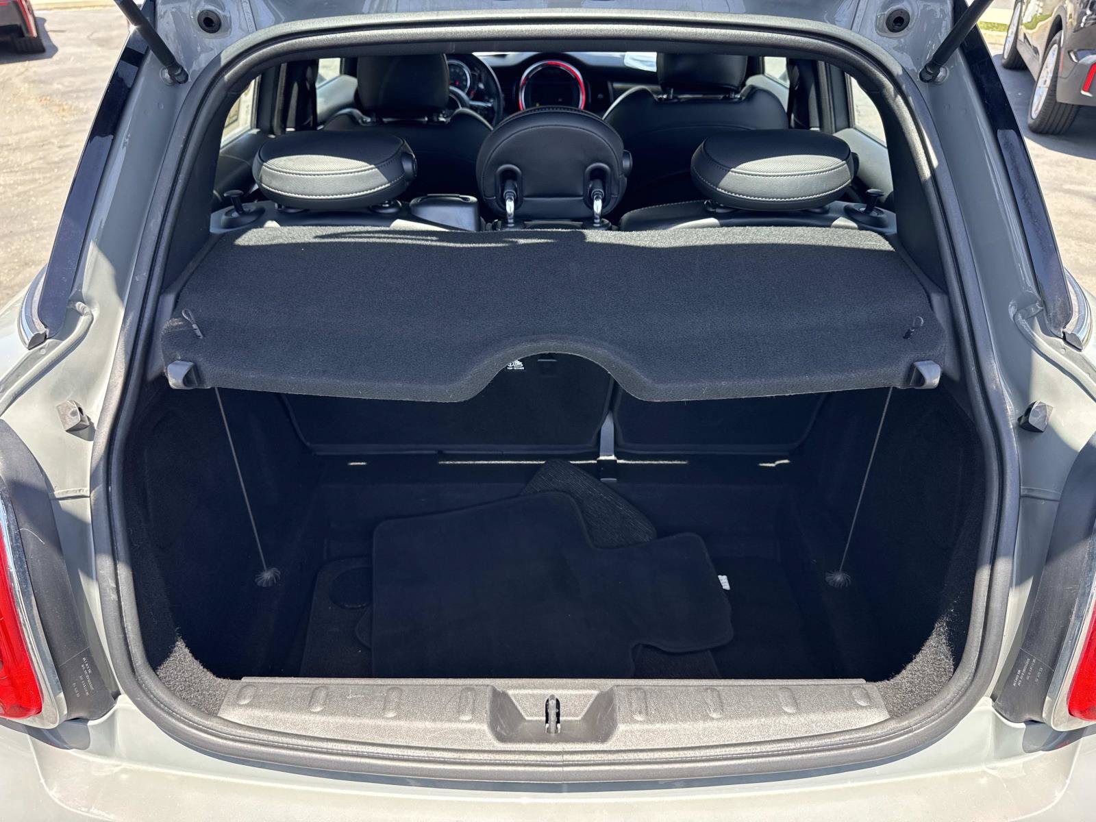 Used 2019 MINI Cooper S w/ Signature Upholstery Package FWD image 26