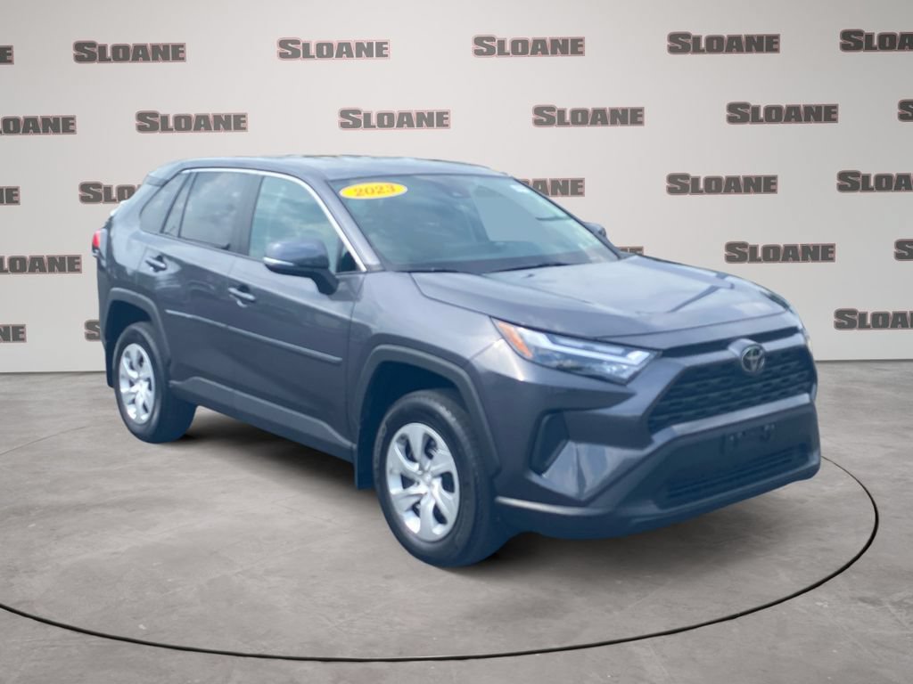 Used 2023 Toyota RAV4 LE AWD/4WD image 7