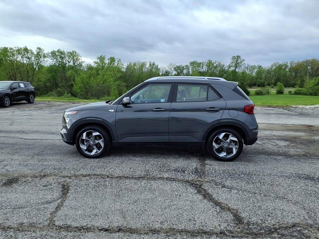 Used 2025 Hyundai Venue SEL FWD image 39
