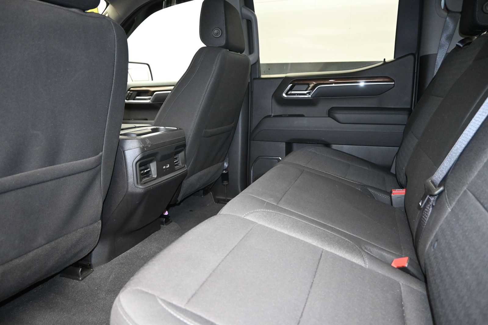 Used 2024 Chevrolet Silverado 1500 LT Trail Boss w/ LPO, Dark Essentials Package AWD/4WD image 22