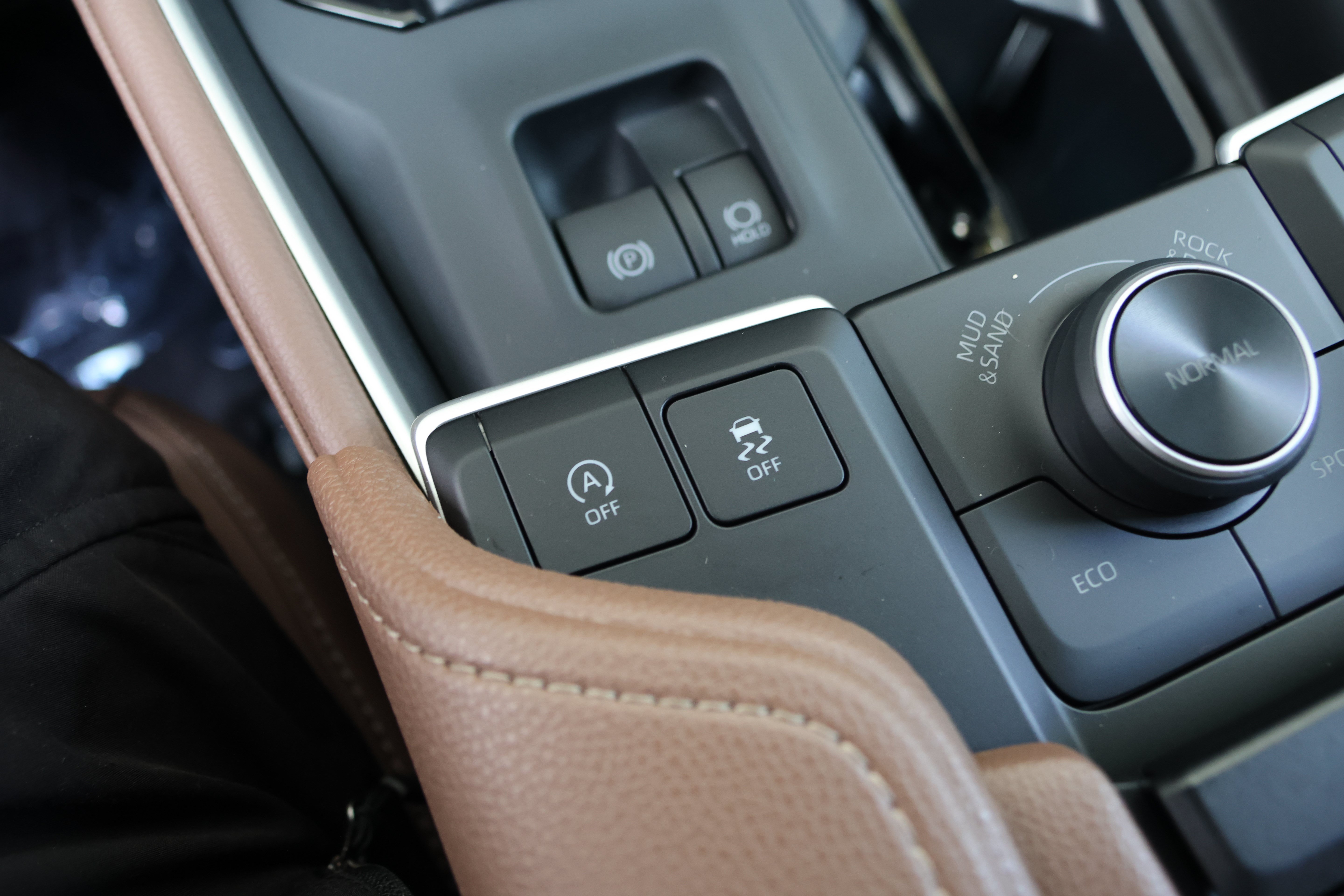 Used 2025 Toyota Grand Highlander AWD image 32