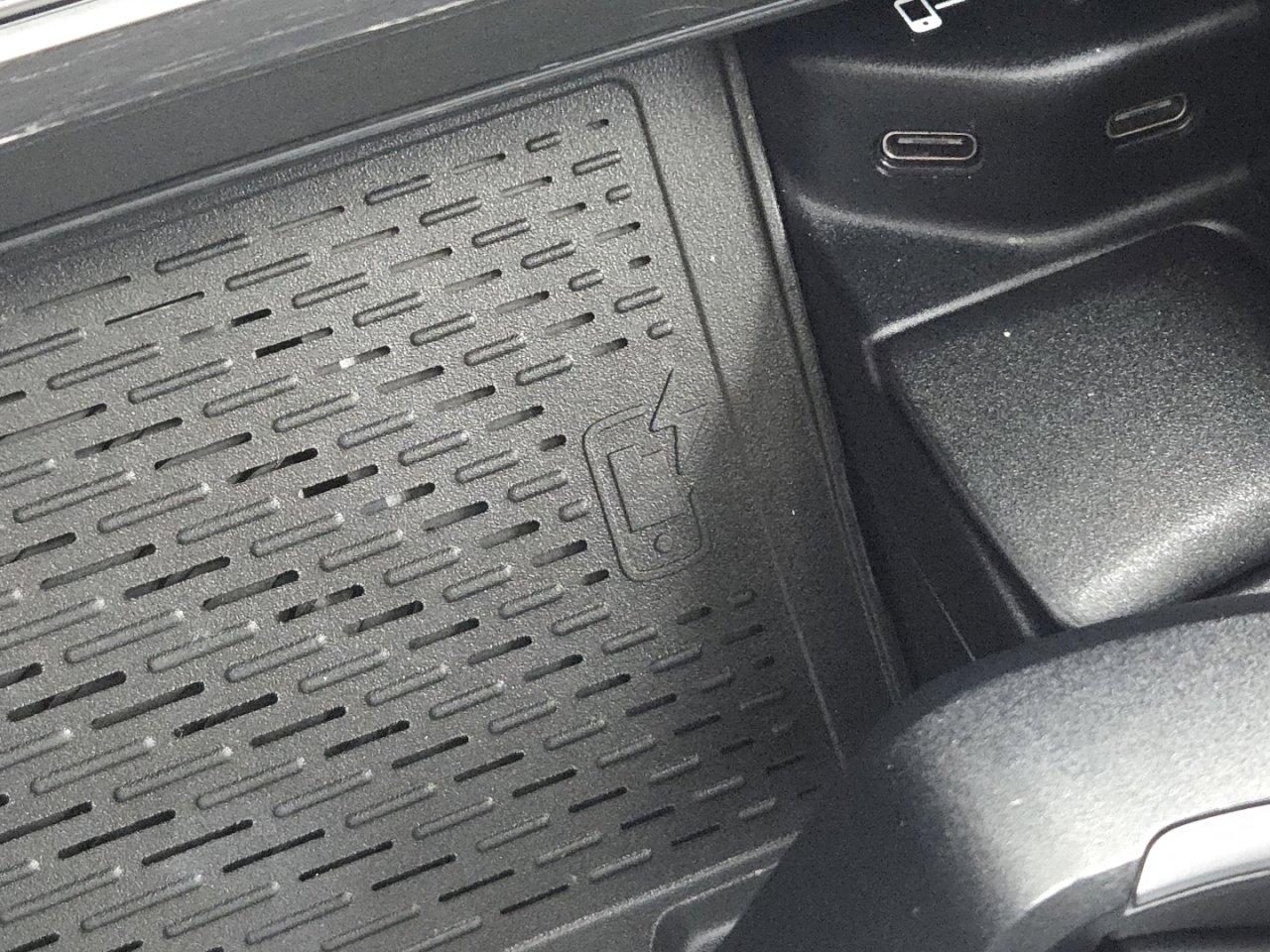 Used 2021 Mercedes-Benz C 300 4MATIC Sedan w/ Premium Package image 8