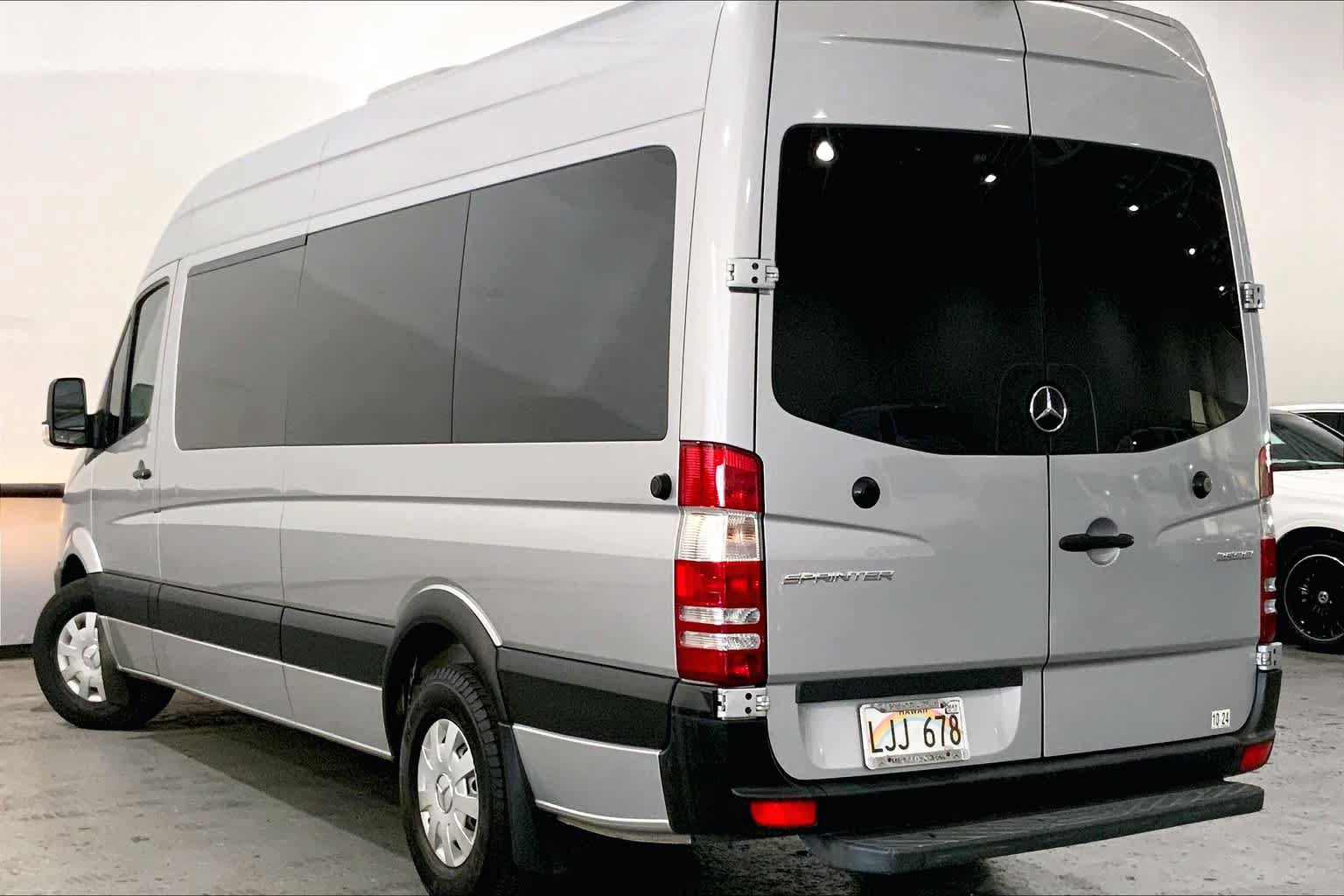 Used 2017 Mercedes-Benz Sprinter 2500 image 10